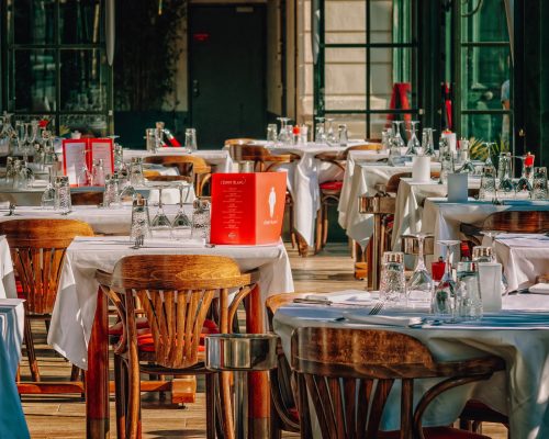restaurant-3597677_1920